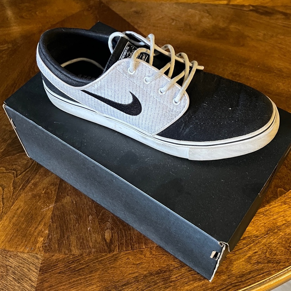Nike shoes